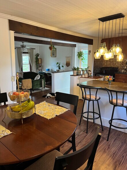 Building Photo - 4251 Pompey Center Rd