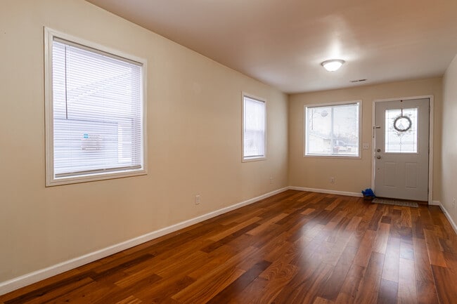 Building Photo - 2730 9th St