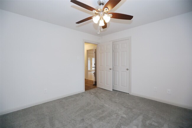 Building Photo - 6022 Beaudry Dr