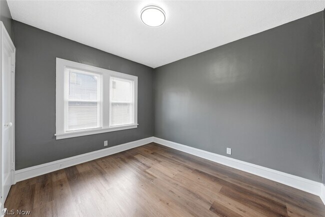 Building Photo - 3904 Ardmore Ave