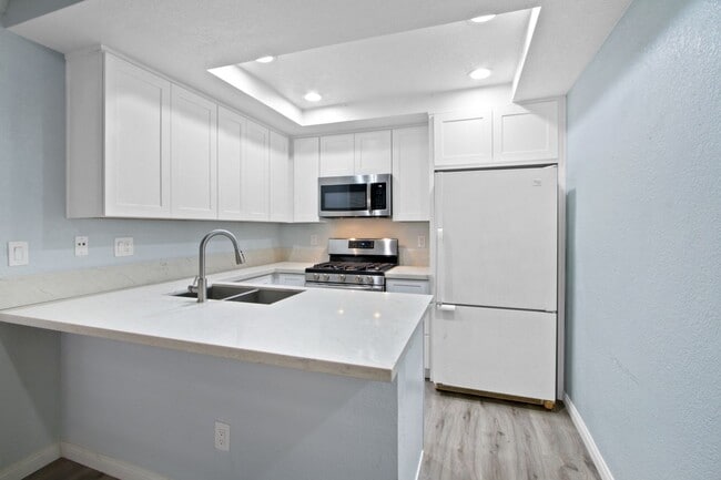 Building Photo - Coming Soon! Your Perfect First-Floor 1 Be...