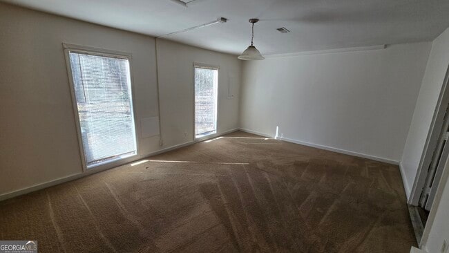 Building Photo - 209 Hillcrest Dr