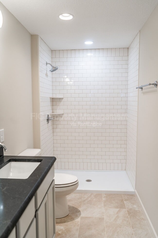 Building Photo - 6612 Johnbo way