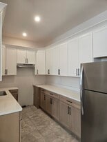 Building Photo - 64 Forest St