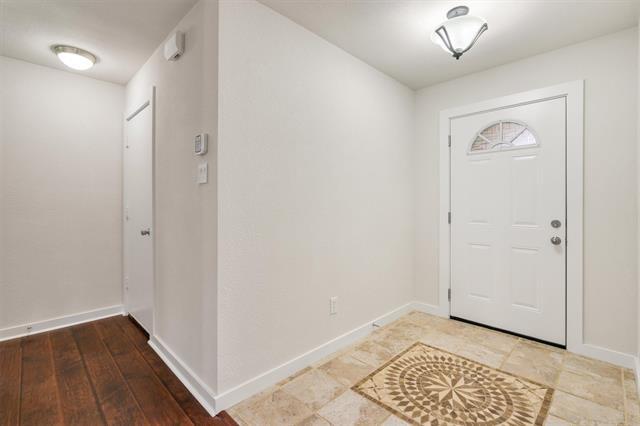 Building Photo - 1010 Chilton Dr