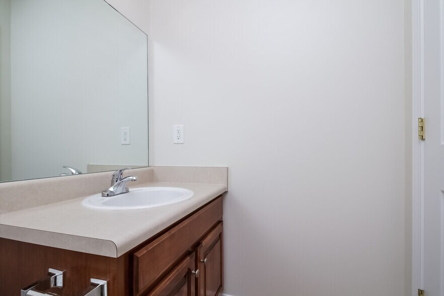 Building Photo - 6006 Boxer Pl