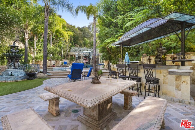 Building Photo - 2258 Gloaming Way