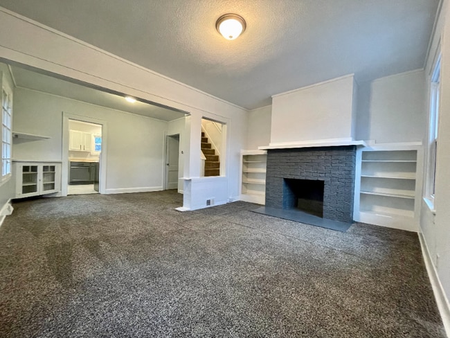 Building Photo - 404 N 64th St