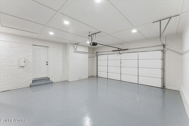 Building Photo - 221 Medford Rd