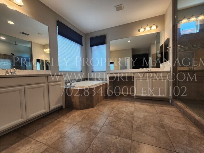 Building Photo - ~~COMING SOON~~Stunning SW Beauty! 4 Bedro...
