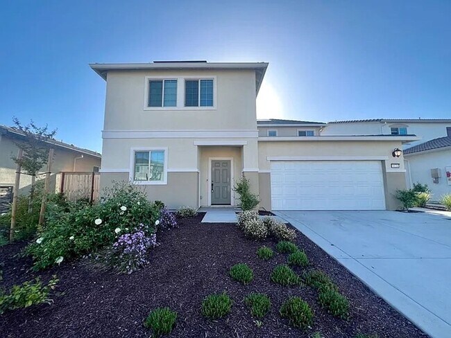 Building Photo - Spacious 4 Bedroom Home in West Roseville ...
