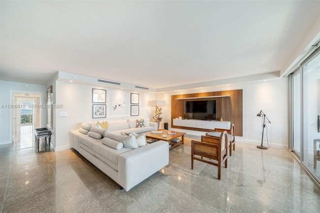 Building Photo - 881 Ocean Dr