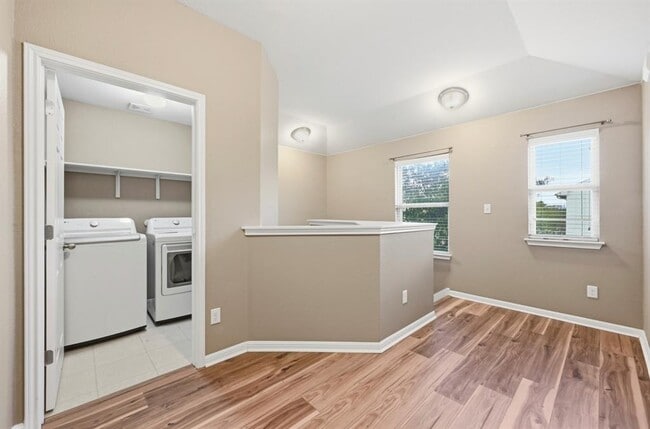 Building Photo - 5517 Bradford Pear Ln