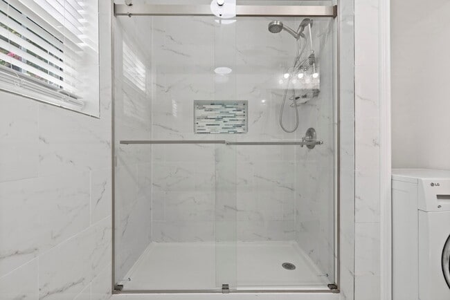 Building Photo - 7900 Westheimer Rd