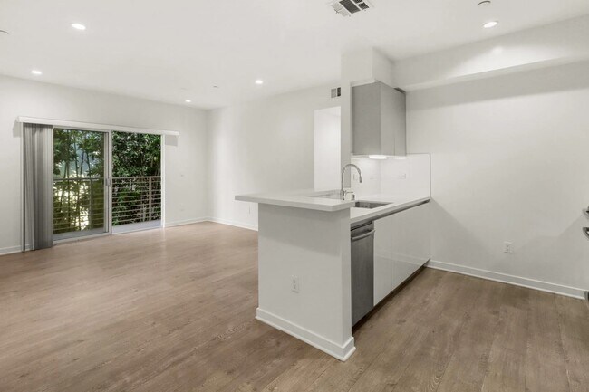 Interior Photo - 11776 Idaho Avenue,