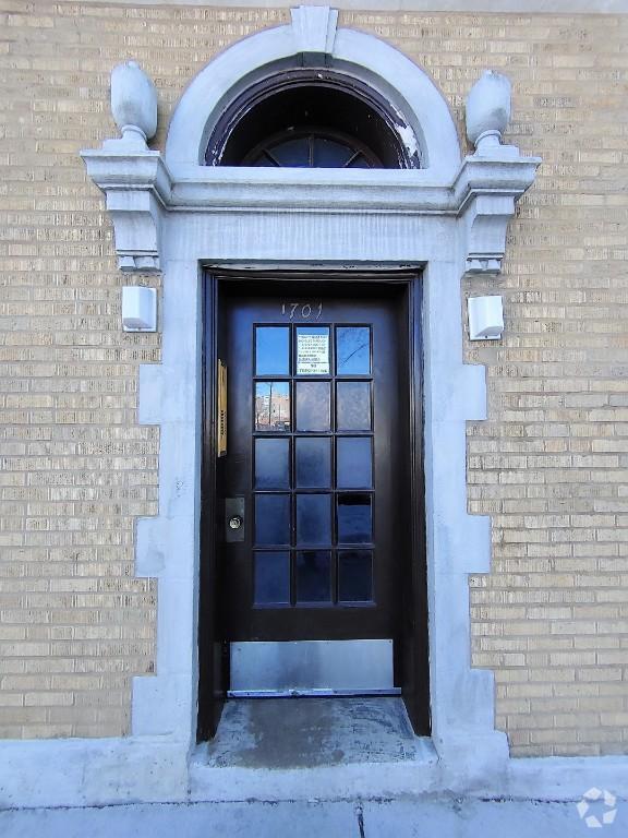 Building Photo - 0 bedroom in CHICAGO IL 60626