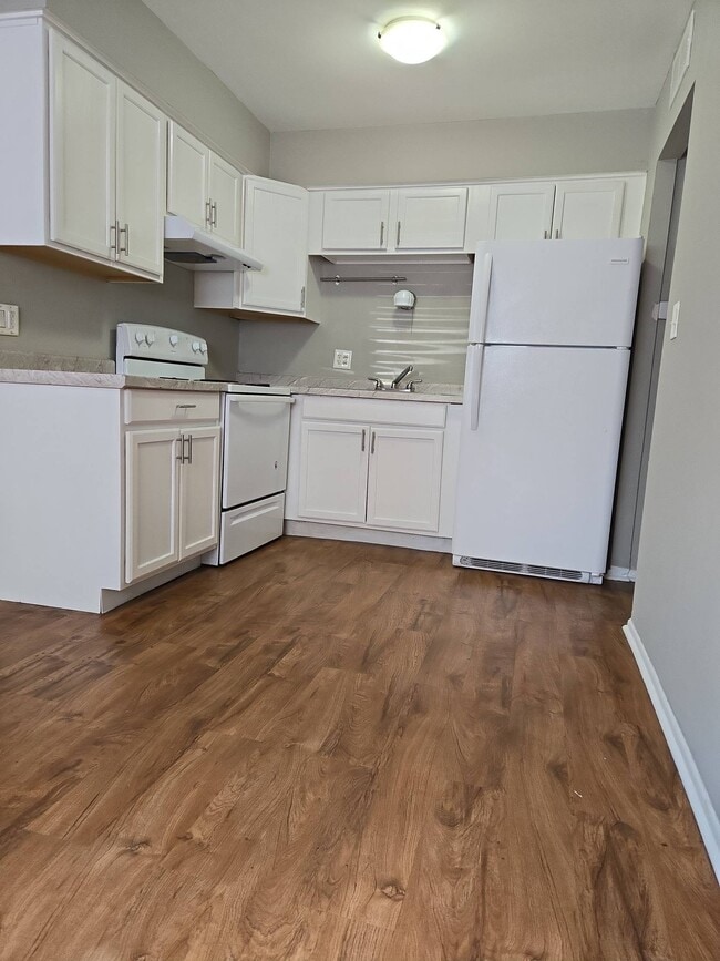 Building Photo - 3825 N Whittier Pl