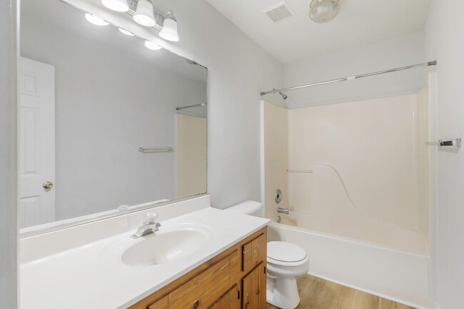 Building Photo - Great Home for Rent in the Lucks Lane Corr...