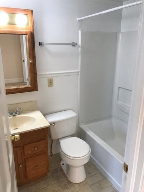 Building Photo - 374 Pine St