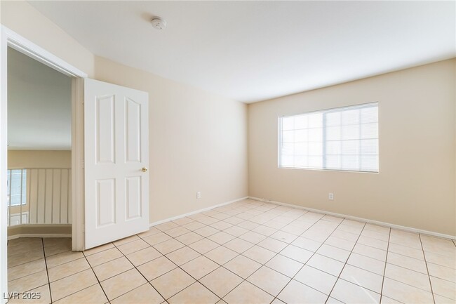 Building Photo - 435 Coral Sea St