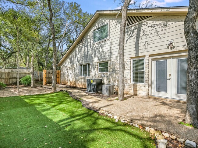 Building Photo - 4302 Twisted Tree Dr