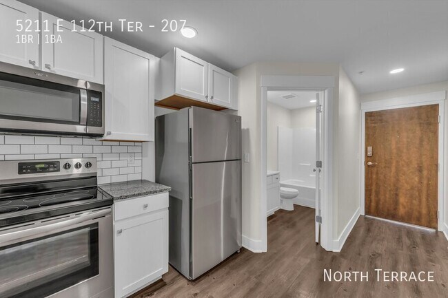 Building Photo - 5211 E 112 Terrace