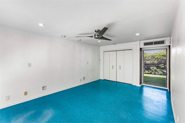 Building Photo - 1310 Harbor View Dr