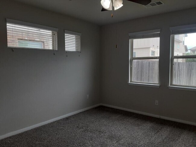 Building Photo - 3240 E Whitestone Blvd