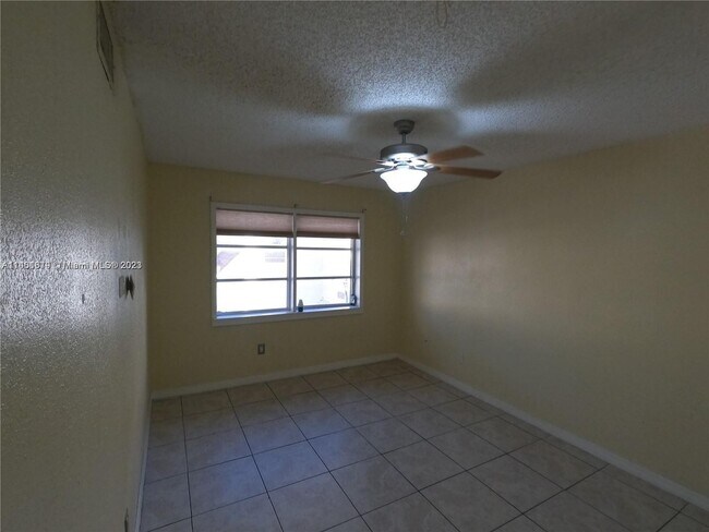 Building Photo - 8600 SW 149th Ave