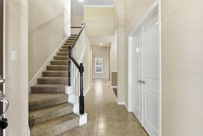 Building Photo - 114 Forest Elk Pl