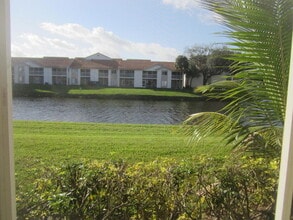 Building Photo - 7103 Glenmoor Dr