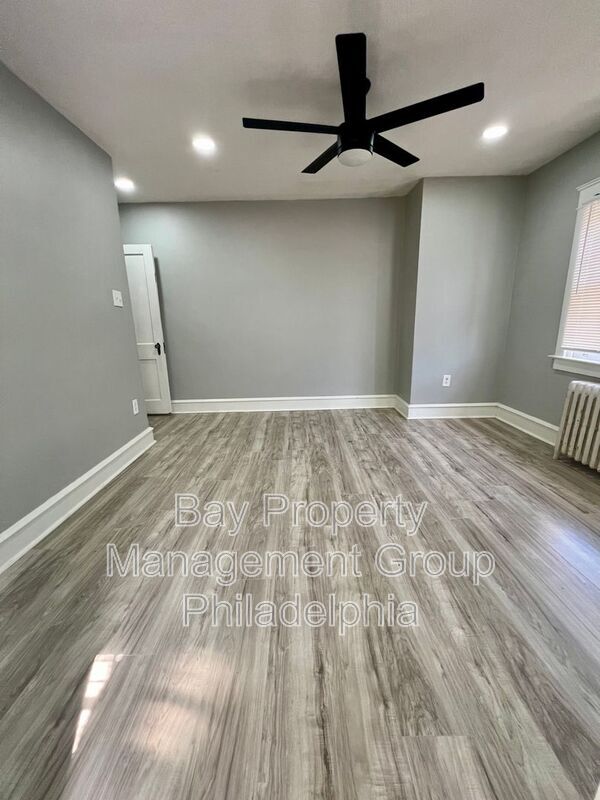 Building Photo - 25 W Parkway Ave