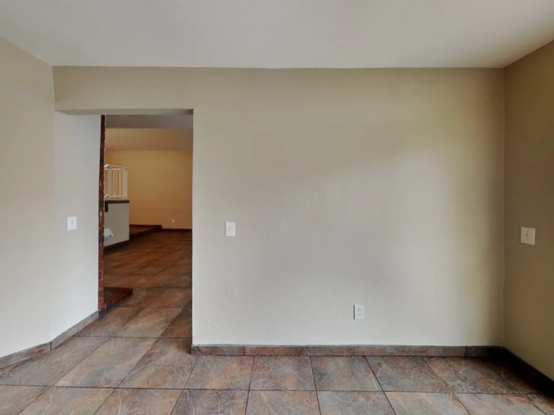 Building Photo - 1862 Golden Spike Dr