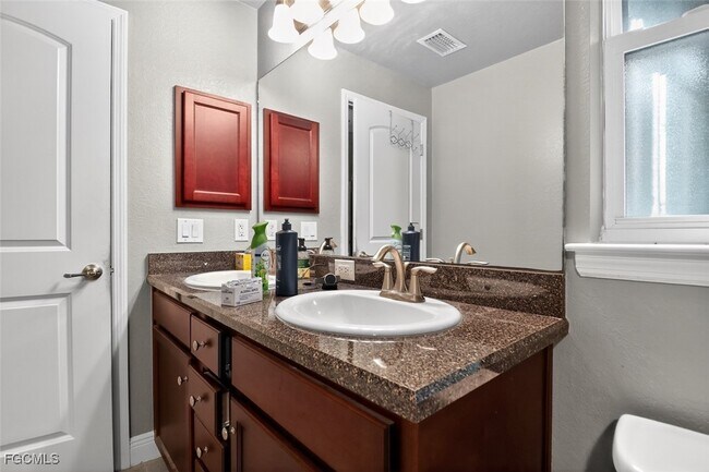 Building Photo - 4301 NW 36th Pl