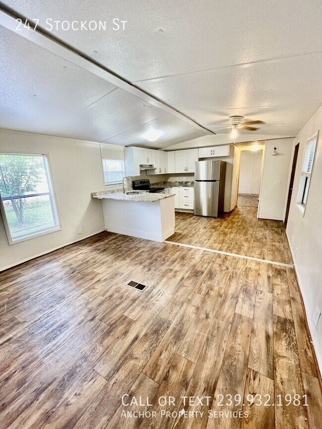 Building Photo - 247 Stockon St-