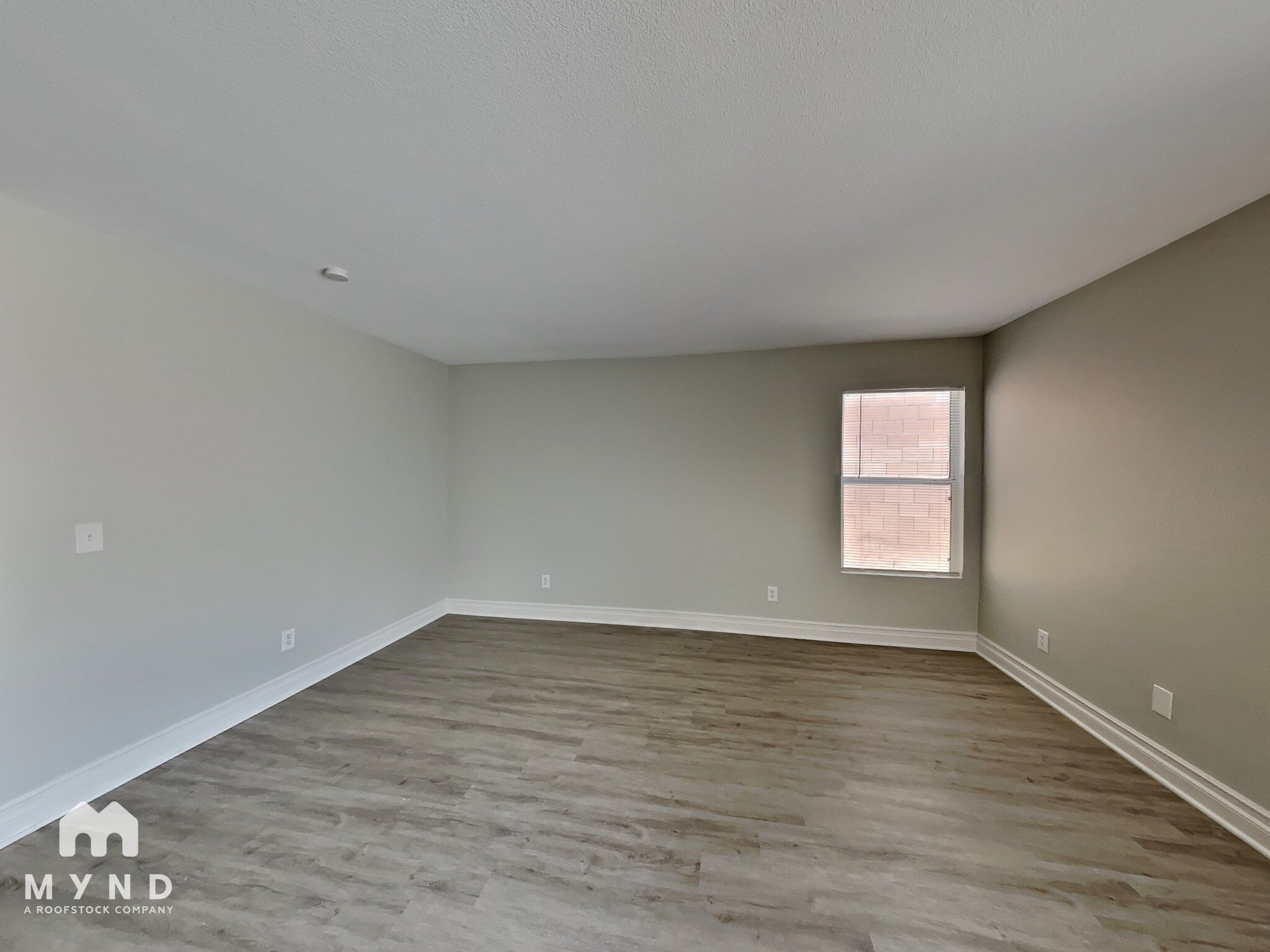 Building Photo - 6271 Stone Hollow Ave