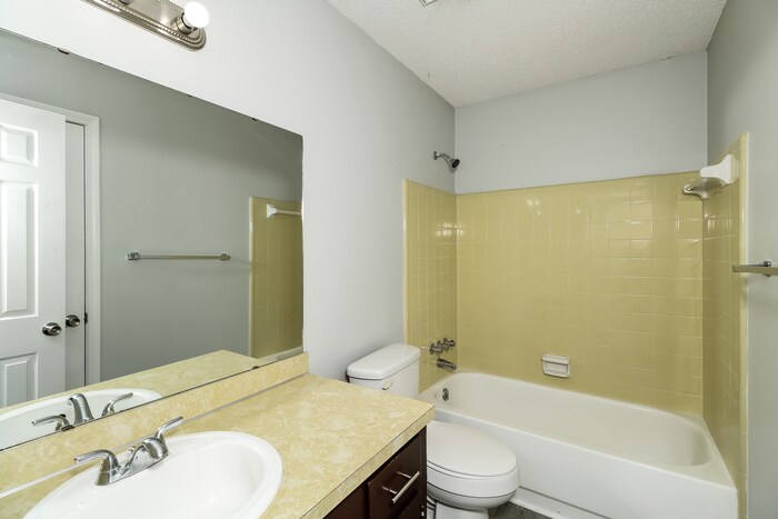 Building Photo - 101 Cannon Dale Ct