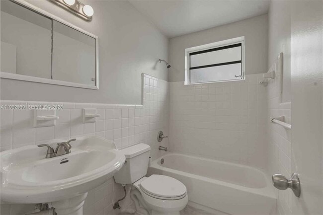 Building Photo - 3825 SW 33rd St