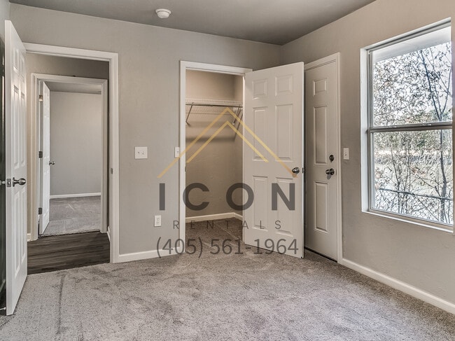 Building Photo - 7409 Kings Manor Ct