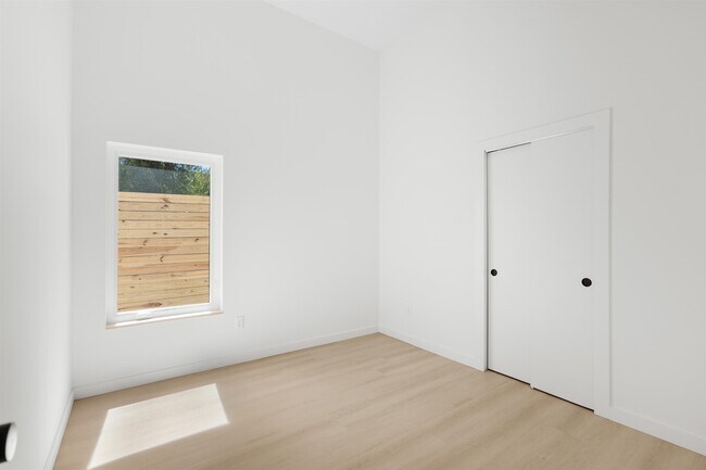 Building Photo - 29 Masters Dr