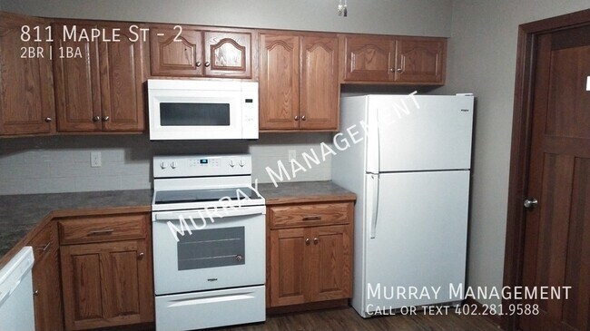 Building Photo - 811 Maple St