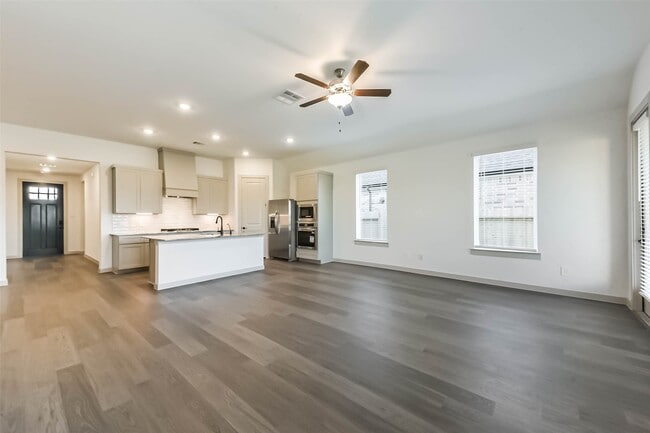 Building Photo - 3413 Daily Harvest Dr