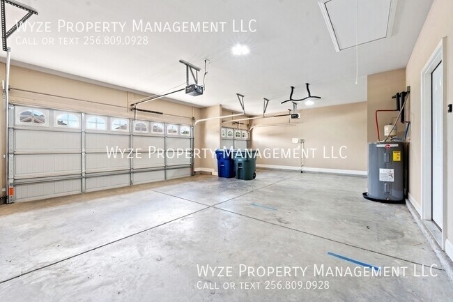 Building Photo - 410 Creekwater Cir