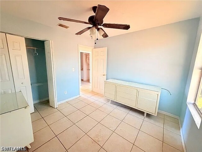 Building Photo - 419 NE 16th Pl