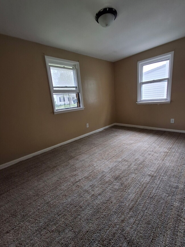 Building Photo - 1807 W 27th St