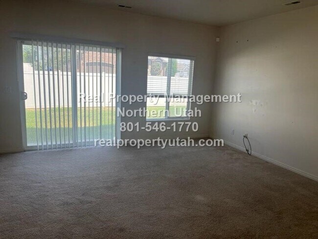 Building Photo - 3120 W 525 N