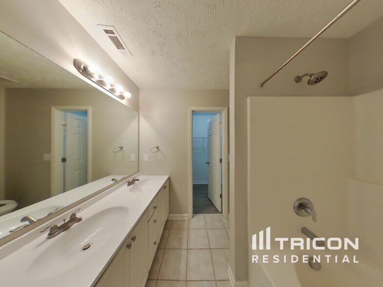 Building Photo - 2023 Fiona Way