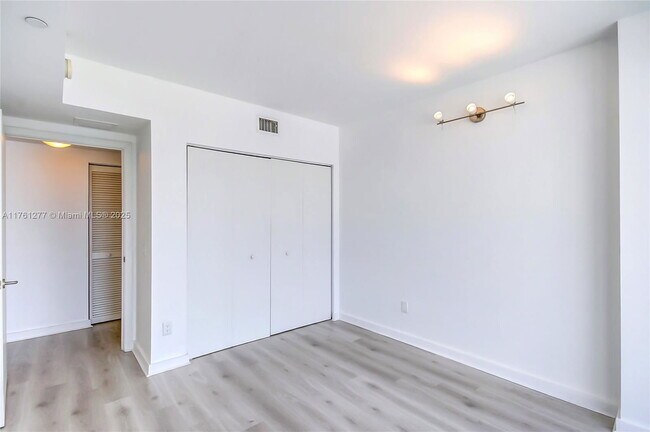 Building Photo - 4250 Biscayne Blvd