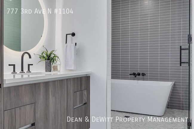 Building Photo - 777 3rd Ave N