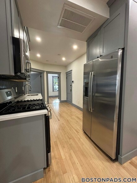 Primary Photo - 41 Long Ave